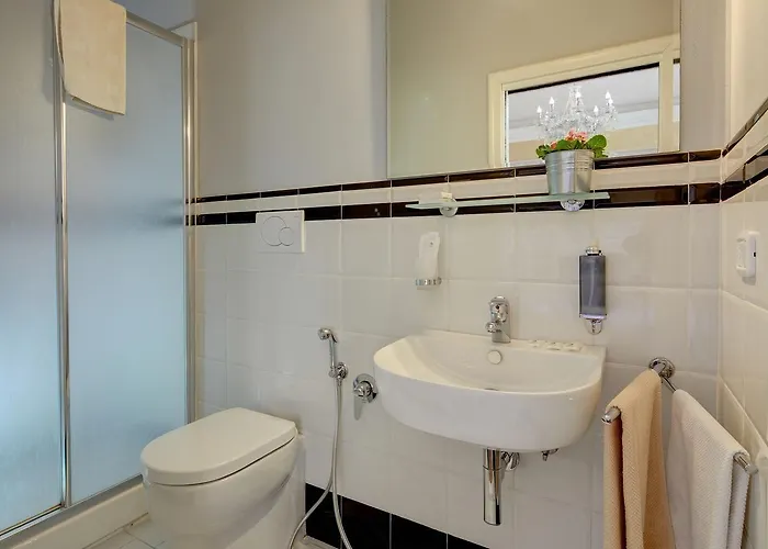 Cento Passi Dal Duomo