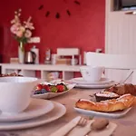 Alojamento de Acomodação e Pequeno-almoço Cento Passi Dal Duomo 4*