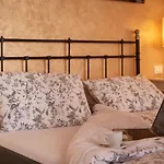 Alojamento de Acomodação e Pequeno-almoço Cento Passi Dal Duomo 4*