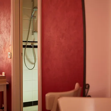 B&B Cento Passi Dal Duomo 아레초