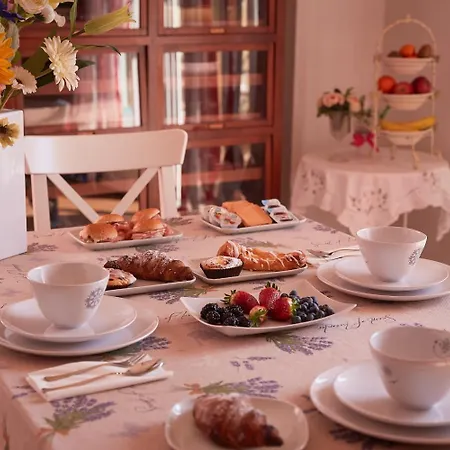 Cento Passi Dal Duomo Bed & Breakfast