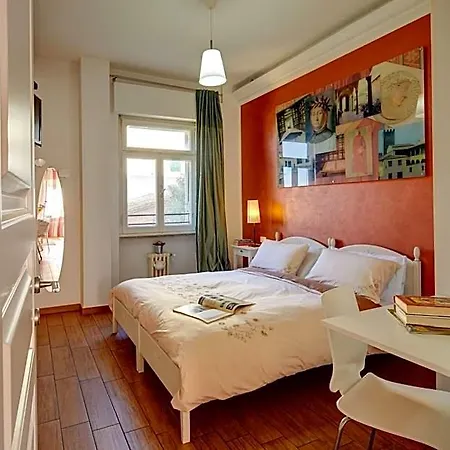 Bed & Breakfast Cento Passi Dal Duomo 4*