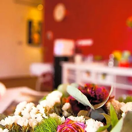 Cento Passi Dal Duomo 4* Arezzo