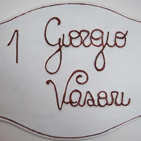 Cento Passi Dal Duomo 아레초