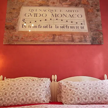 B&B Cento Passi Dal Duomo 아레초